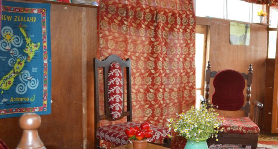 Dunhill Houseboat, Srinagar 4